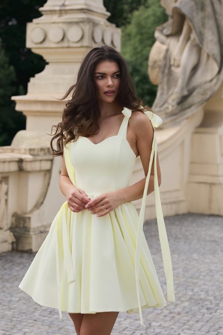 VICTORIA - sukienka mini wiązana z kokardkami