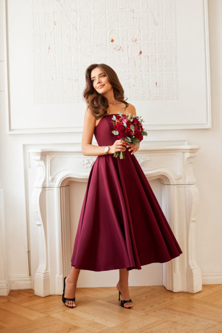 MEGAN - klasyczna sukienka midi w kolorze bordowym