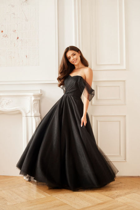 ROSE maxi - czarna, tiulowa sukienka z opadającymi rękawkami