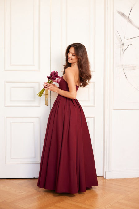 MORENA - sukienka studniówkowa o kroju księżniczki w kolorze bordowym