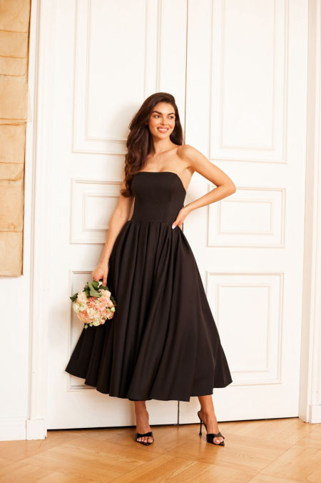 GRACE - czarna rozkloszowana suknia na halce tiulowej