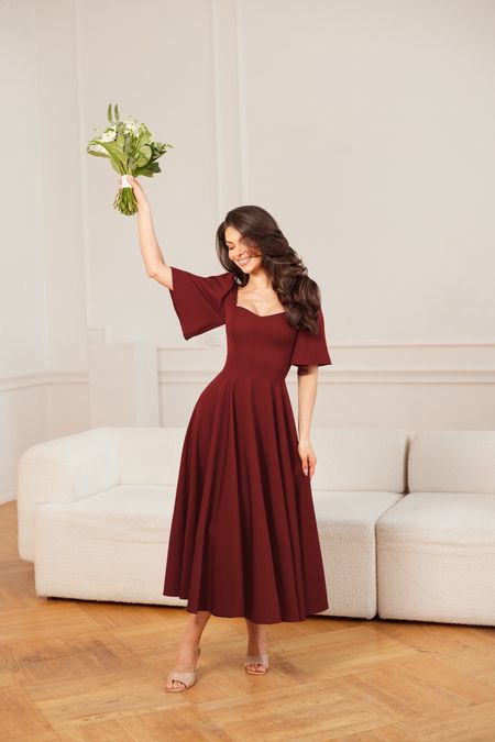 MADELINE - delikatna sukienka midi z delikatnym rękawkiem