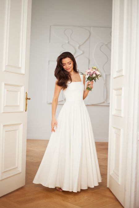 AURELIA Z HALKĄ TIULOWĄ