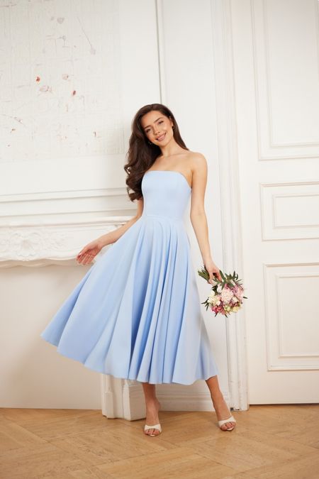 MEGAN - sukienka midi z pełnego koła i usztywnioną górą