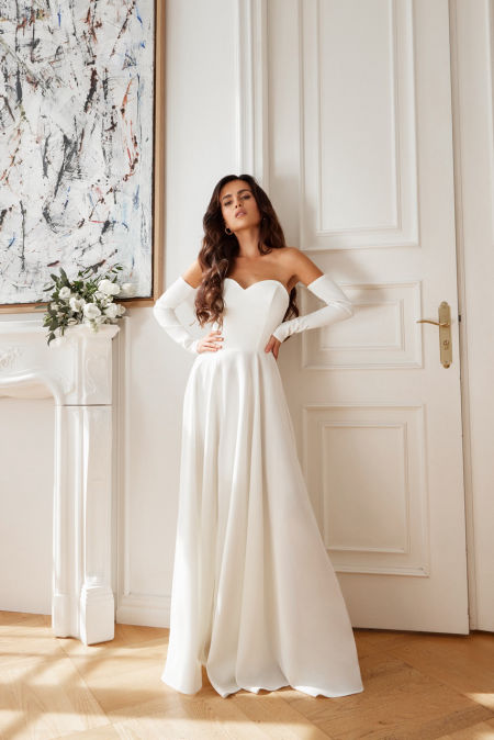 COMELY - gorsetowa suknia ślubna z rękawiczkami w zestawie