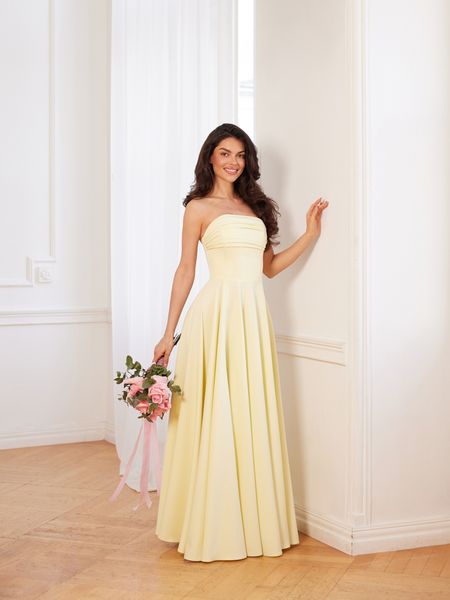 MIA - idealna sukienka dla druhny w kolorze masełkowym